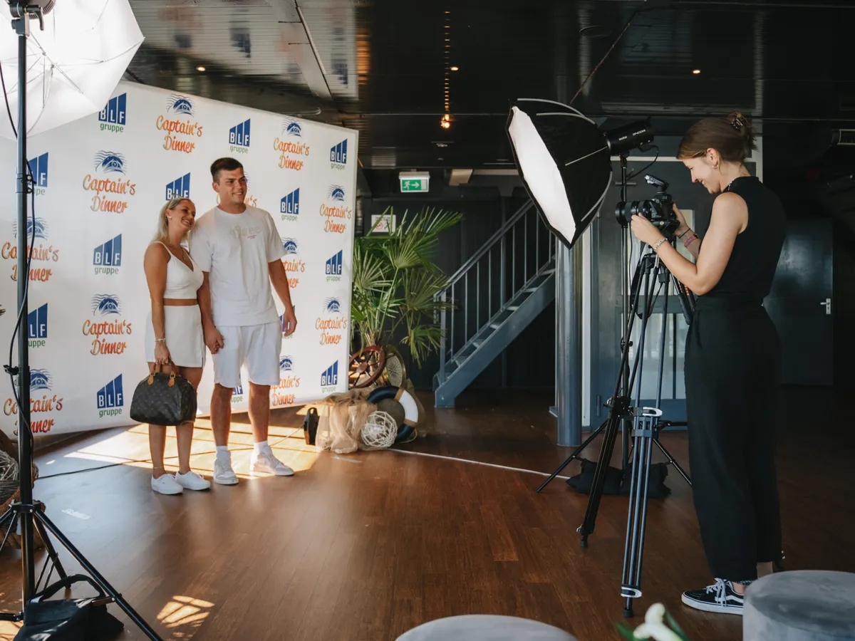 Professionelle Eventfotografie mit Same-Day-Delivery beim Mitarbeiter-Sommerfest.